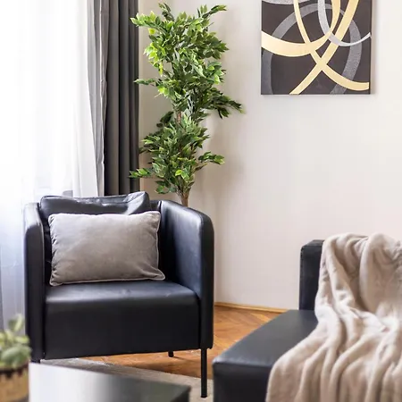 Charming & Cozy Stylish In The Heart Of *