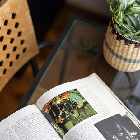 Apartment Charming & Cozy Stylish In The Heart Of