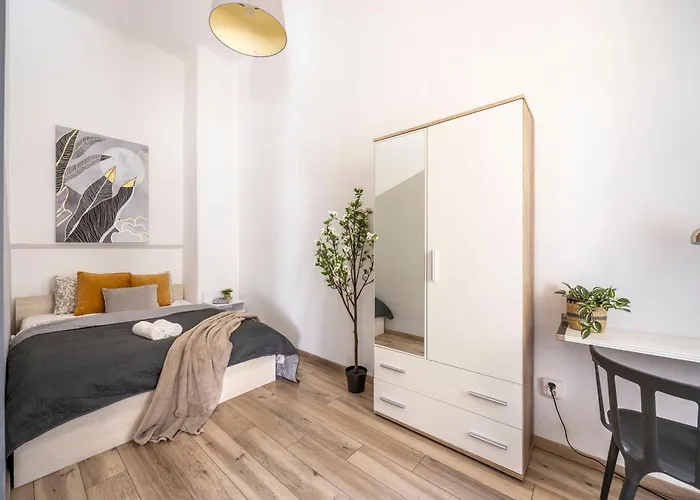 Charming & Cozy Stylish In The Heart Of Lejlighed
