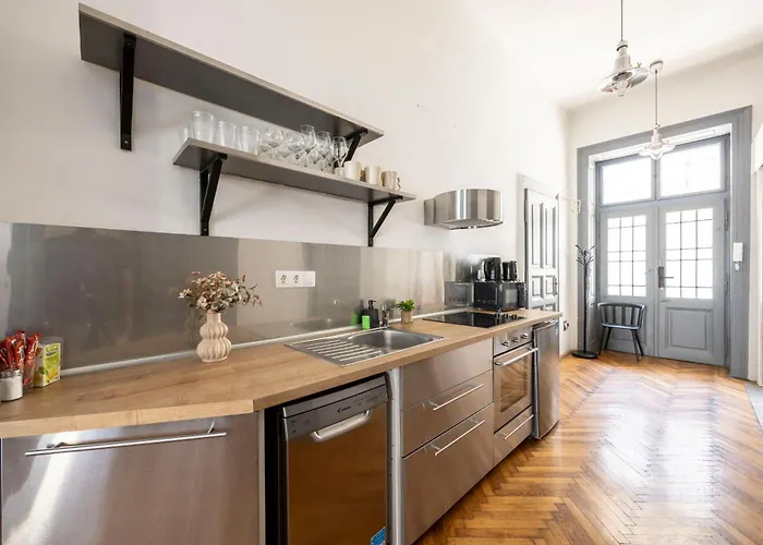 Charming & Cozy Stylish In The Heart Of Lejlighed *