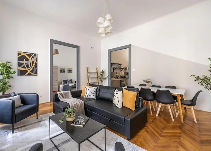 Charming & Cozy Stylish In The Heart Of
